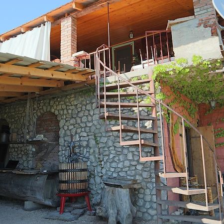 Chateau Dio Ambrolauri Bagian luar foto